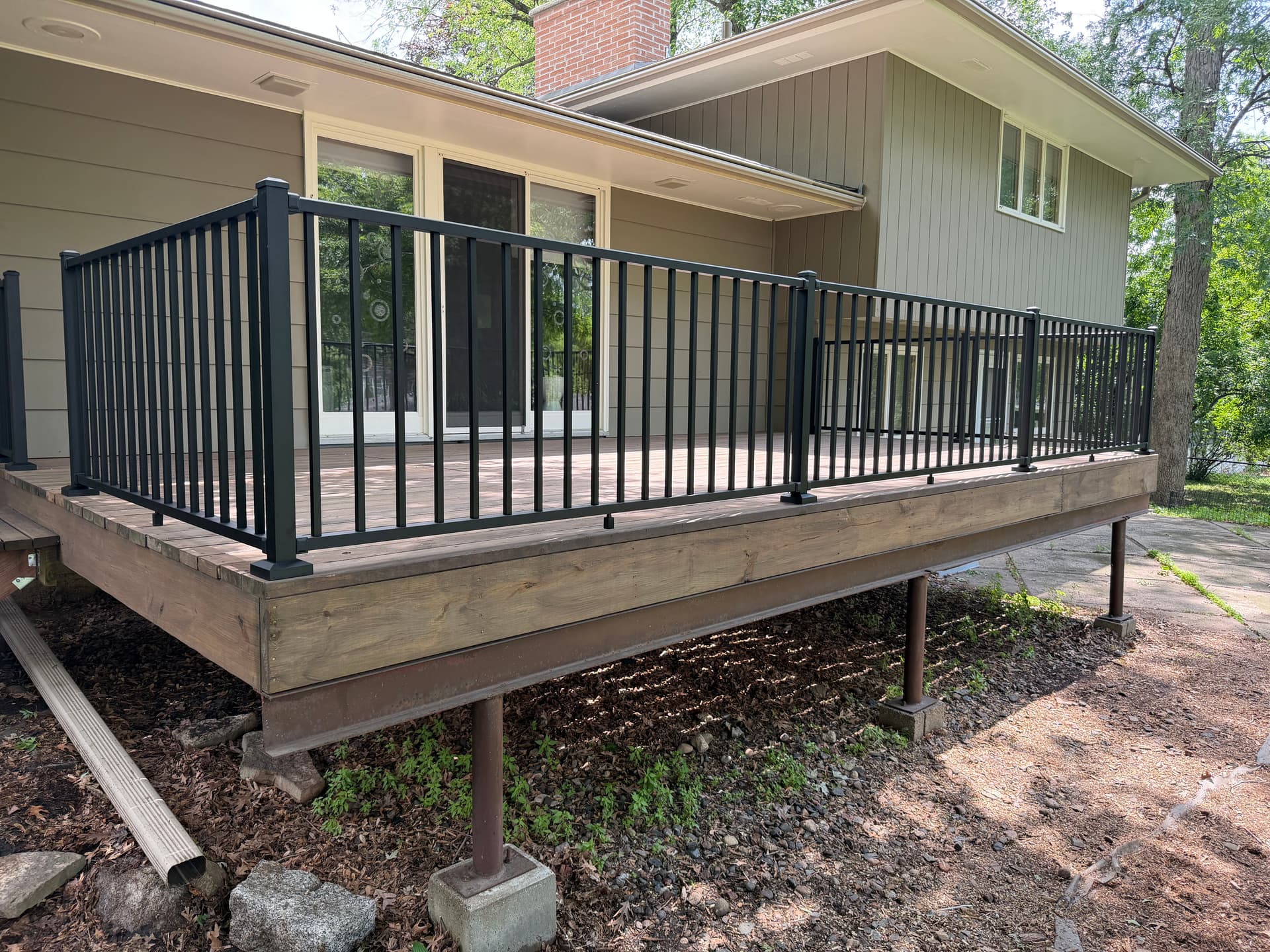 Gallery photos for Golden Valley Deck Gets New Railing and Fresh Bark Stain: Image #2