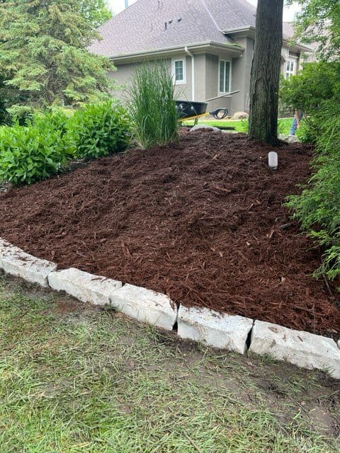 Project Fon Du Lac Stone Edging Transforms Landscape image
