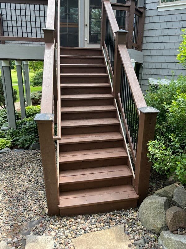 Gallery photos for Stunning Deck Revamp with Walker Outdoor Solutions: Image #2