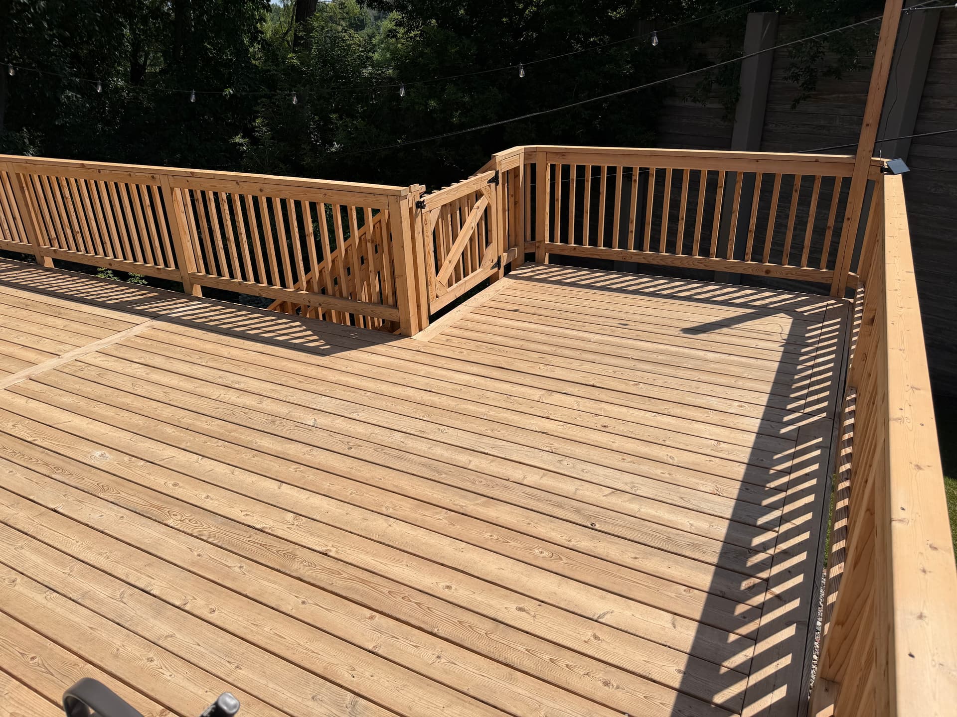 Gallery photos for Minnetonka Cedar Deck Gets Its Finishing Touches: Image #2